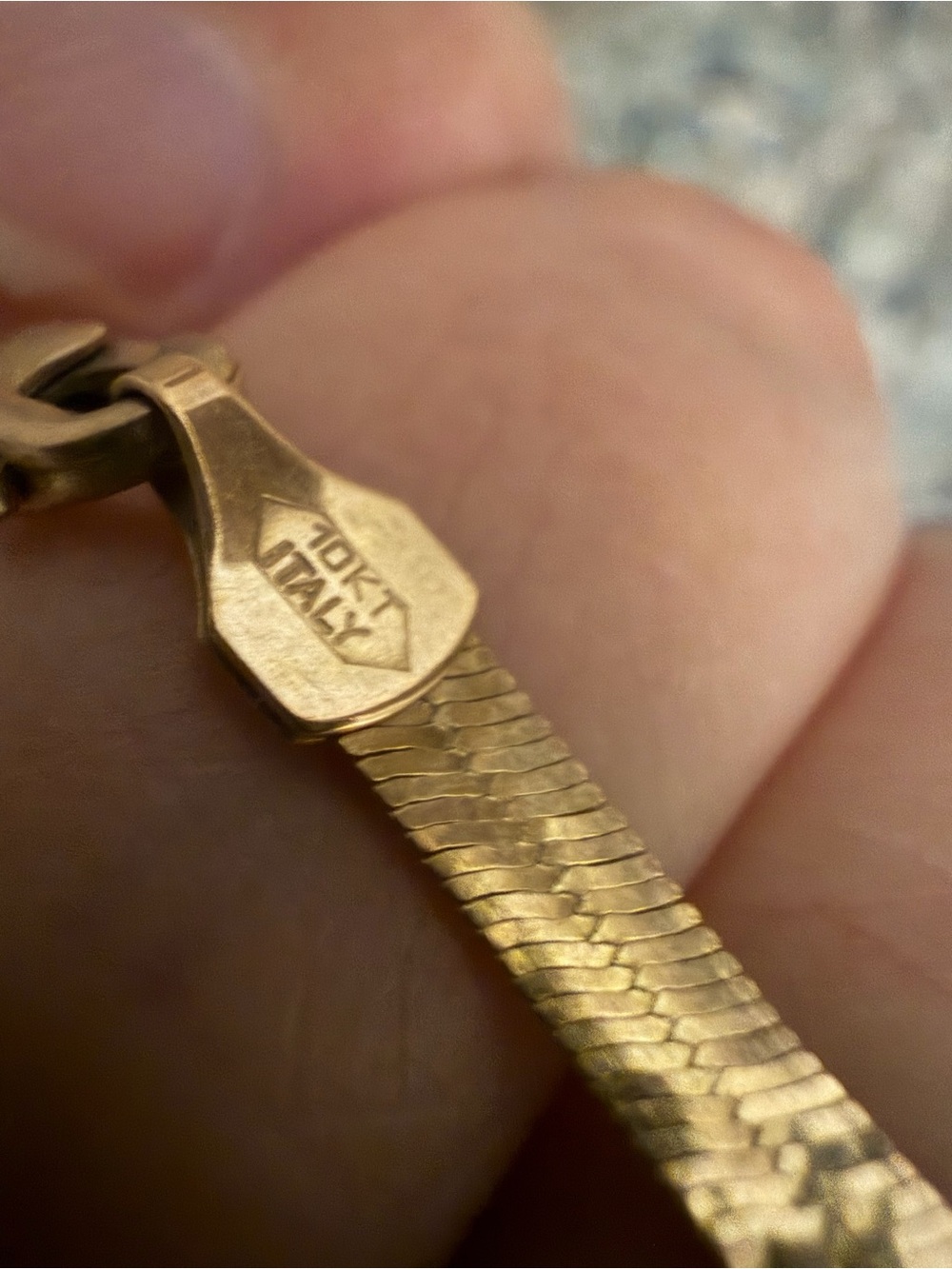 Italy Gold Men's Bracelet - Sleek Herringbone Link
